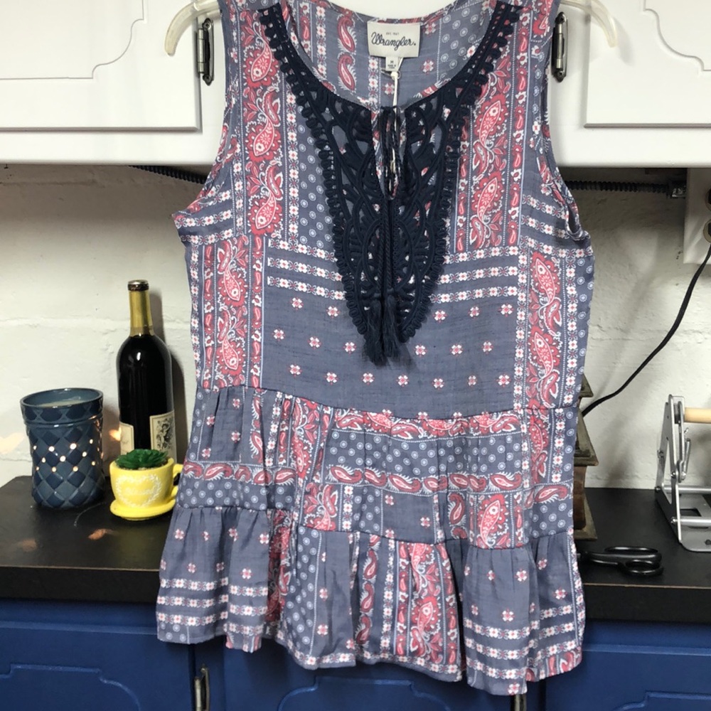 NWT Wrangler sleeveless top ladies